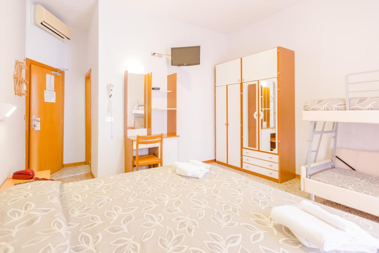 Hotel Bagli ริมินี ภายนอก รูปภาพ