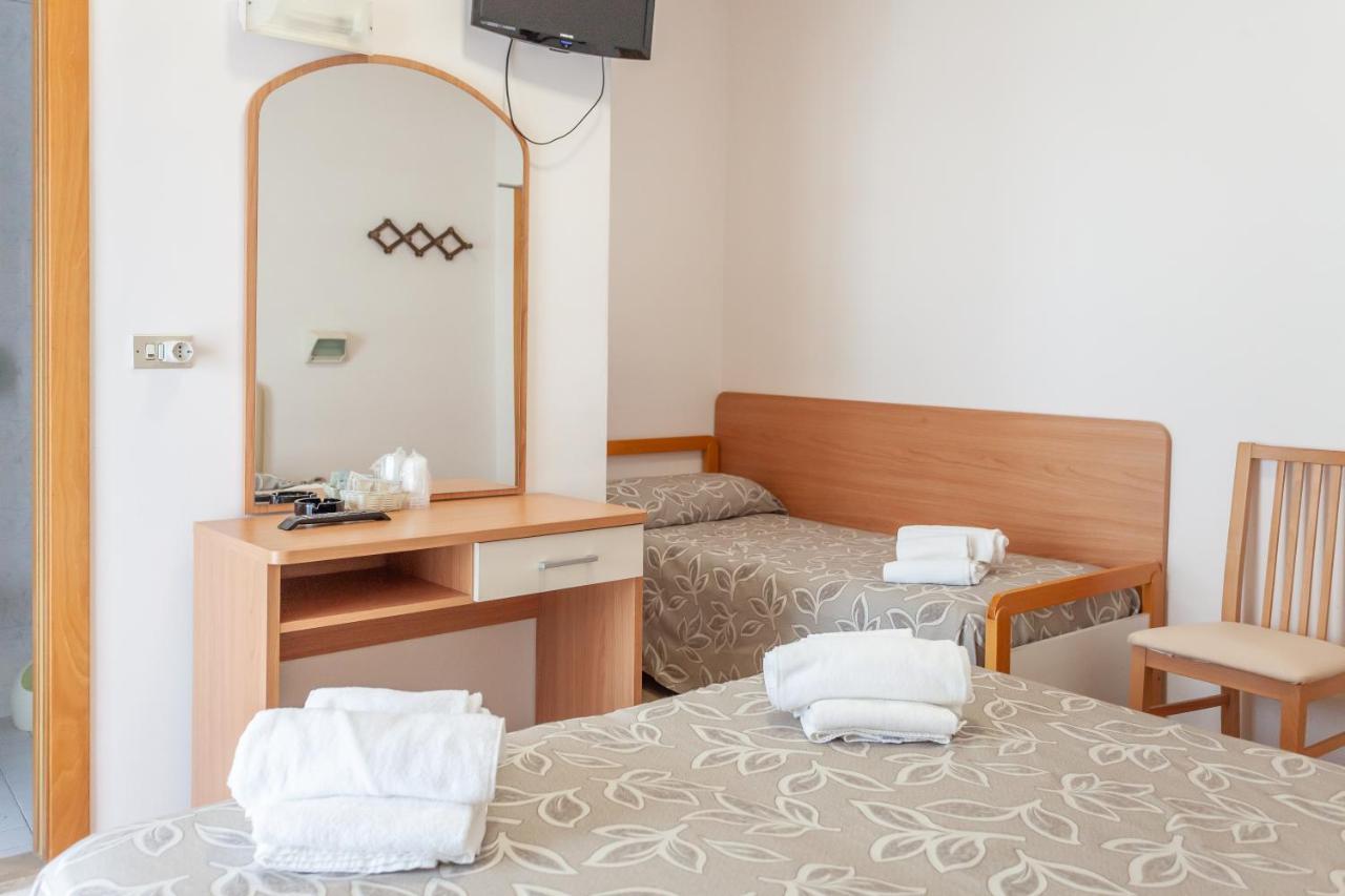 Hotel Bagli ริมินี ภายนอก รูปภาพ
